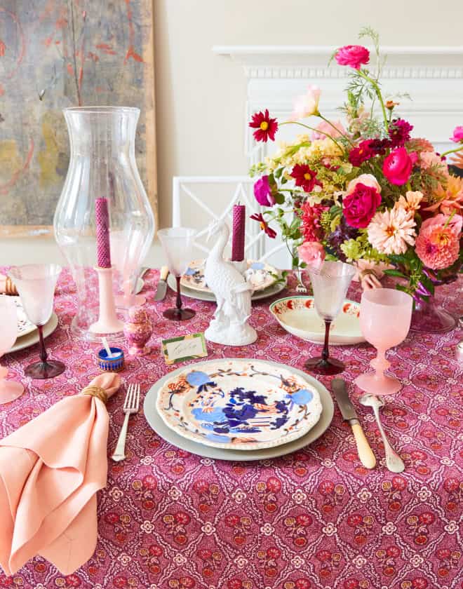 Thanksgiving table setting with blue-and-orange vintage Imari plates